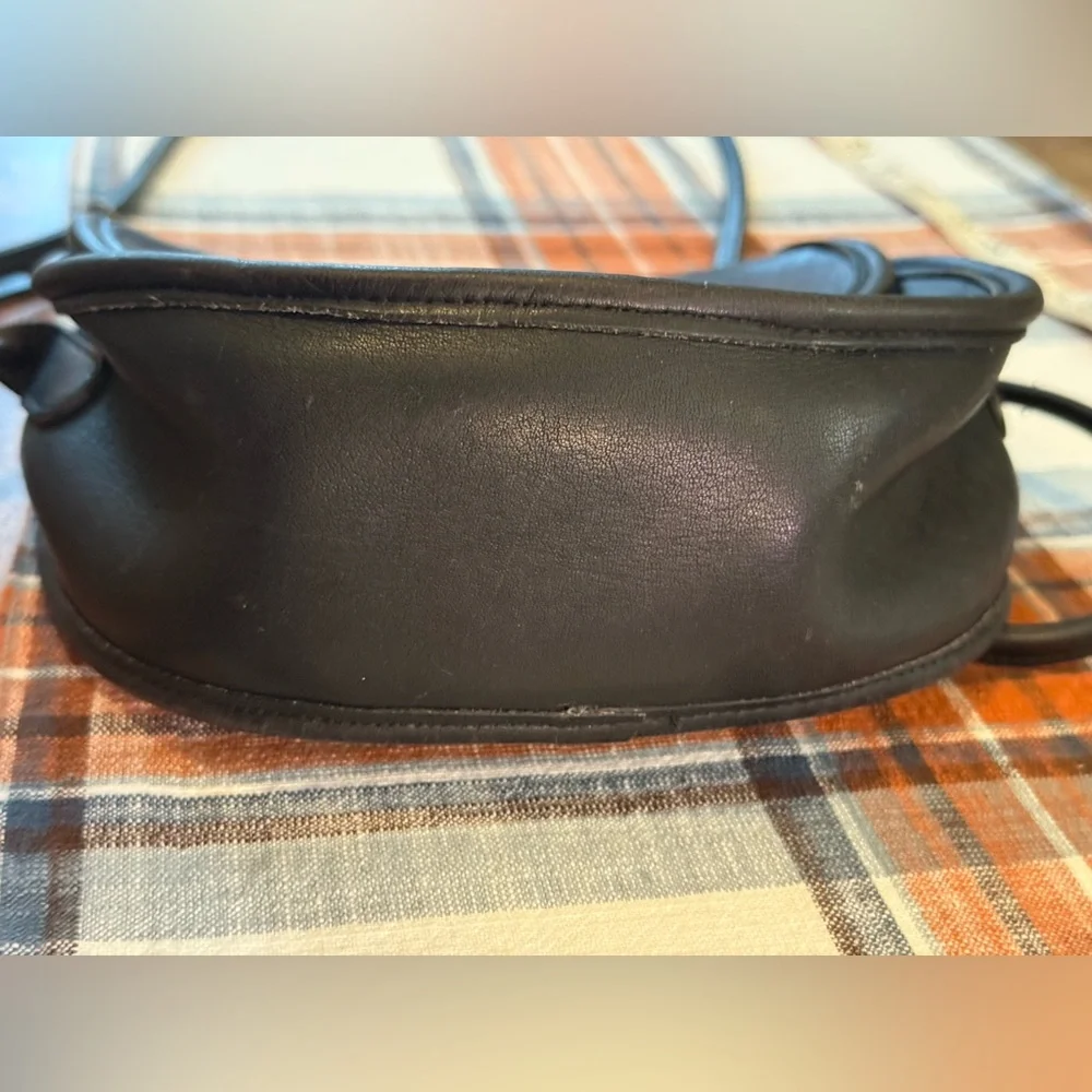 Coach Vintage Casey Black Leather Crossbody Bag USA made‎ - Picture 13 of 16